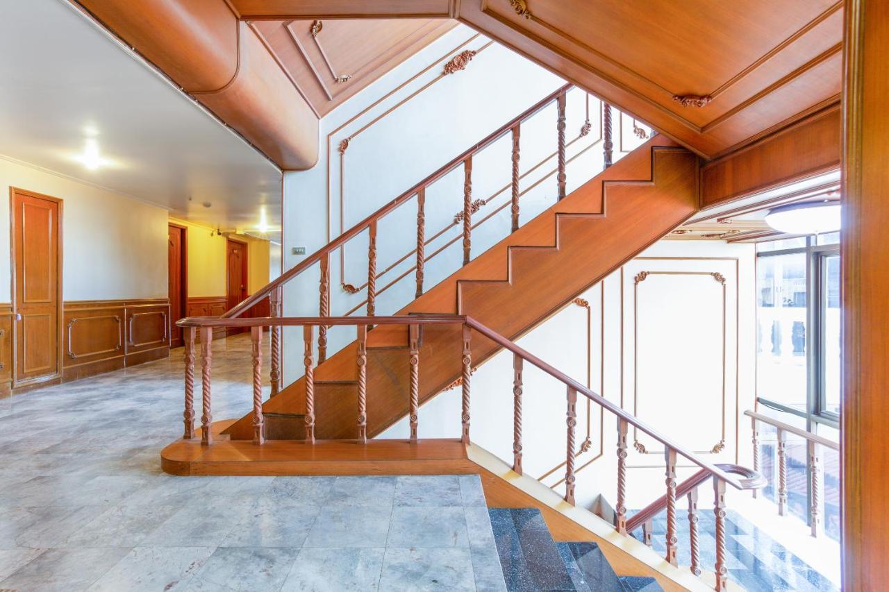 Capital O 1115 Wang Thong Hotel Maesai Мае Сай Екстериор снимка